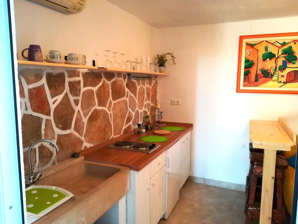 Veroko Hvar Town Bagian luar foto
